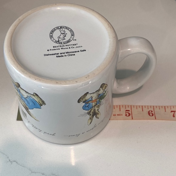 Peter Rabbit Beatrix Potter Mug - Picture 6 of 6